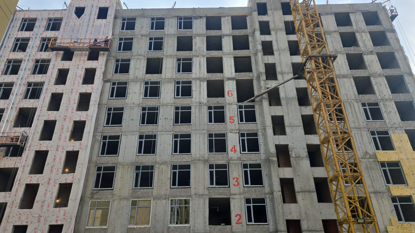 Монтаж окон на фасаде ЖК Maxima City
